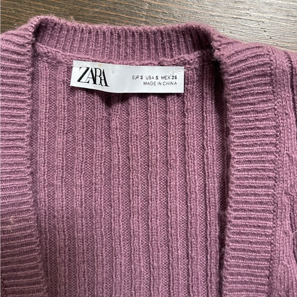 Zara Ribbed Knit Sweater - Picture 3 of 4